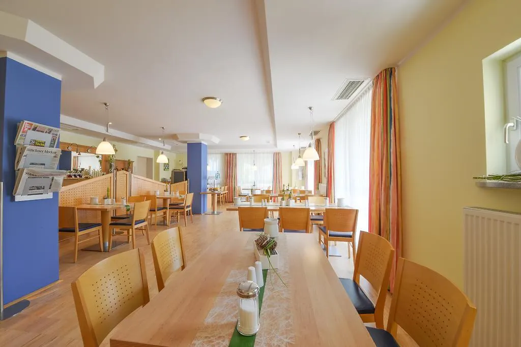 Hotel Beim Schrey Kirchheim bei Muenchen 3*,