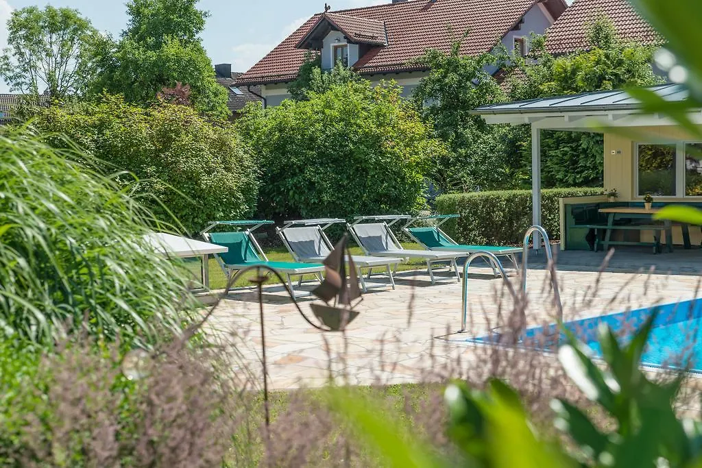 Hotel Beim Schrey Kirchheim bei Muenchen 3*,